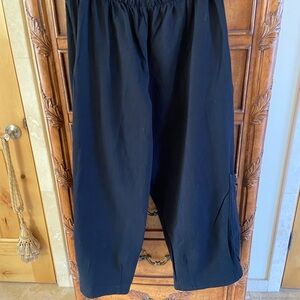 Bryn Walker Black Casbah wide leg pull on elastic waist pants .